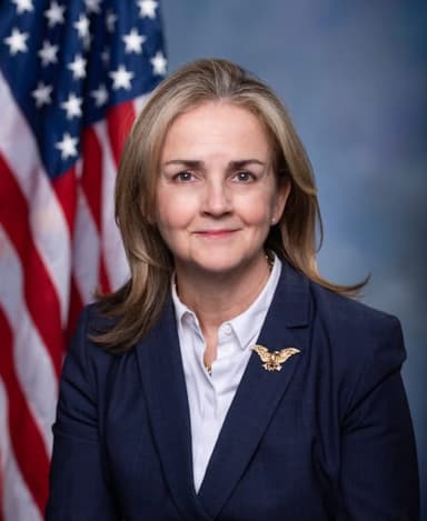 Official portrait of Madeleine Dean, U.S. Representative for Pennsylvania's 4th District