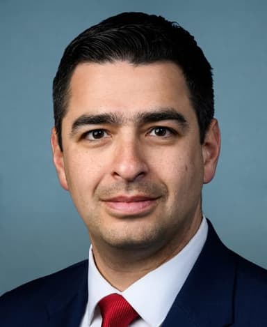 Official portrait of Gabe Evans, U.S. Representative for Colorado's 8th District