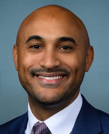 Official portrait of Shomari Figures, U.S. Representative for Alabama's 2nd District