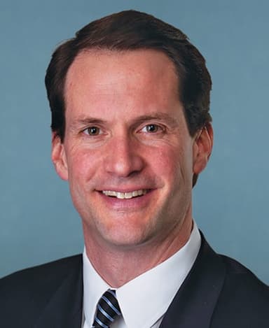 Official portrait of Jim Himes, U.S. Representative for Connecticut's 4th District